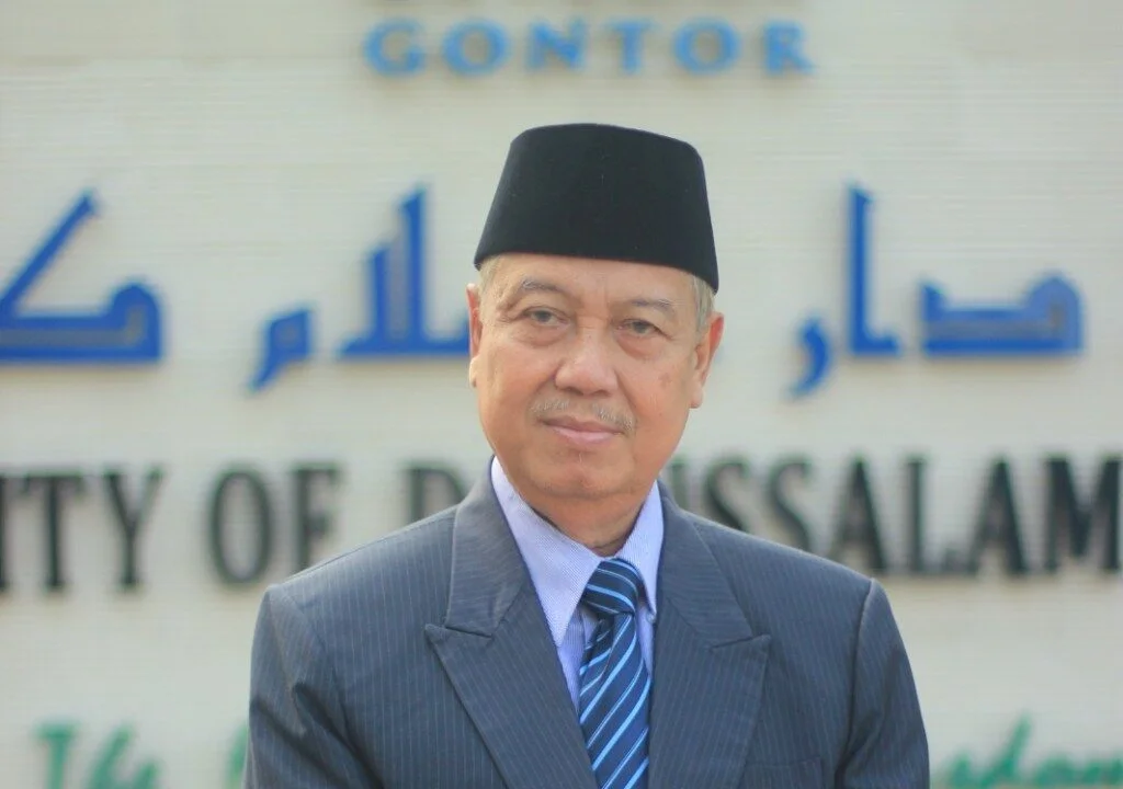 Jadwal Pemakaman Pimpinan Gontor Alm. Prof. Dr. K.H. Amal Fathullah Zarkasyi, M.A. bin K.H. Imam Zarkasyi